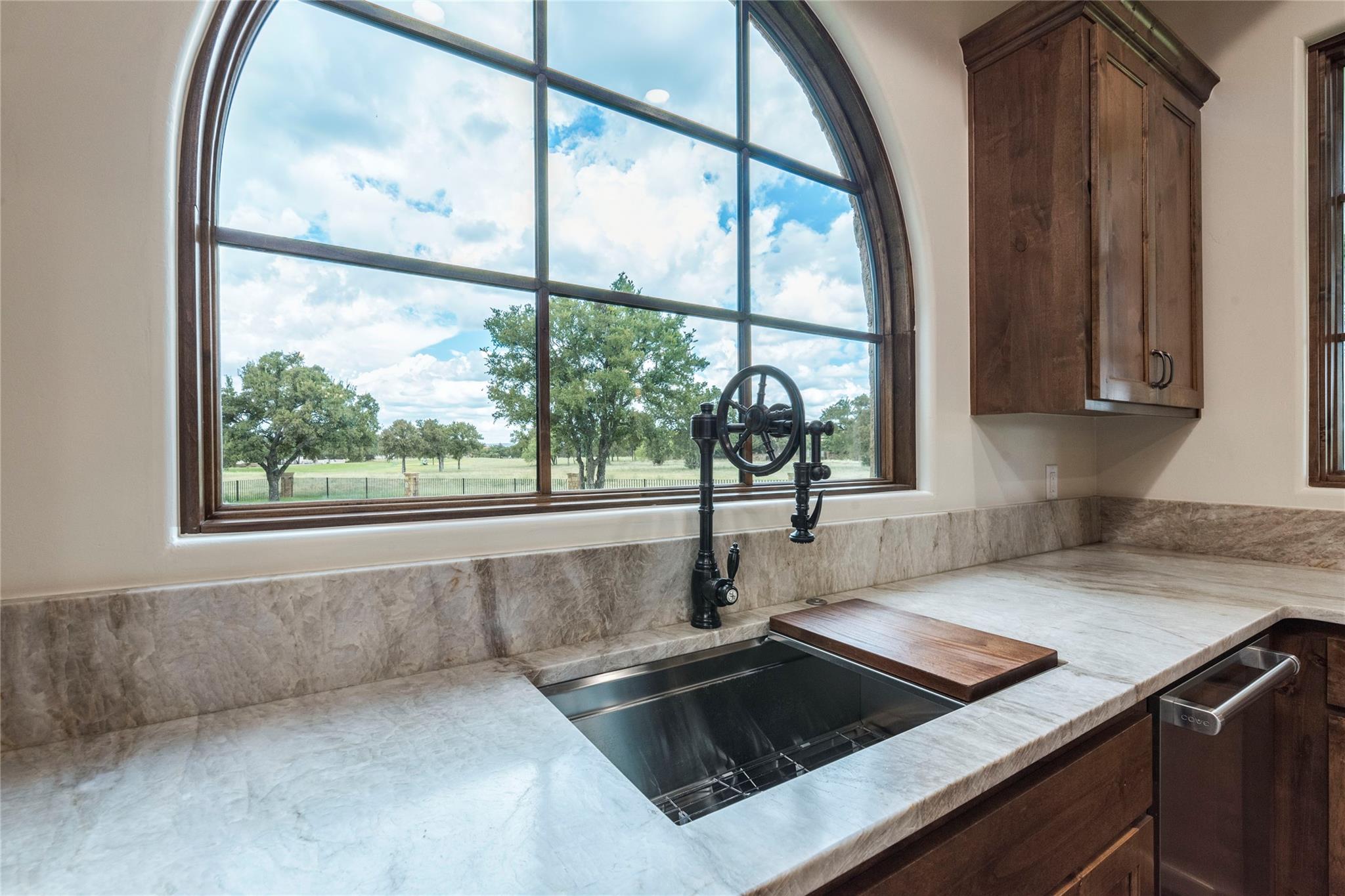 107 La Serena Loop Property Photo 10