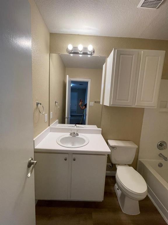 128 Phillips St Property Photo 8