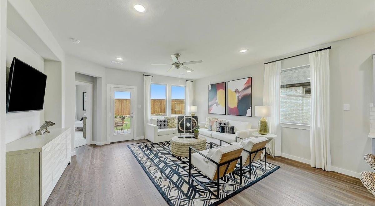 8014 Shining Flor Run Property Photo 4