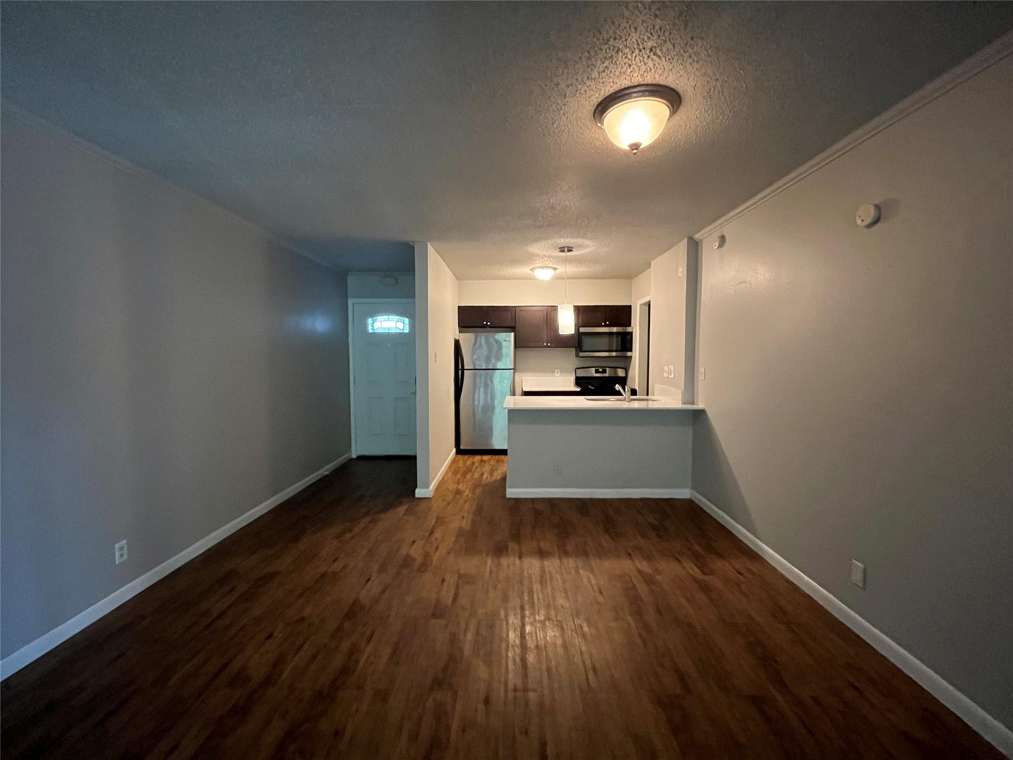 1202 Newning Ave 211 Property Photo 3