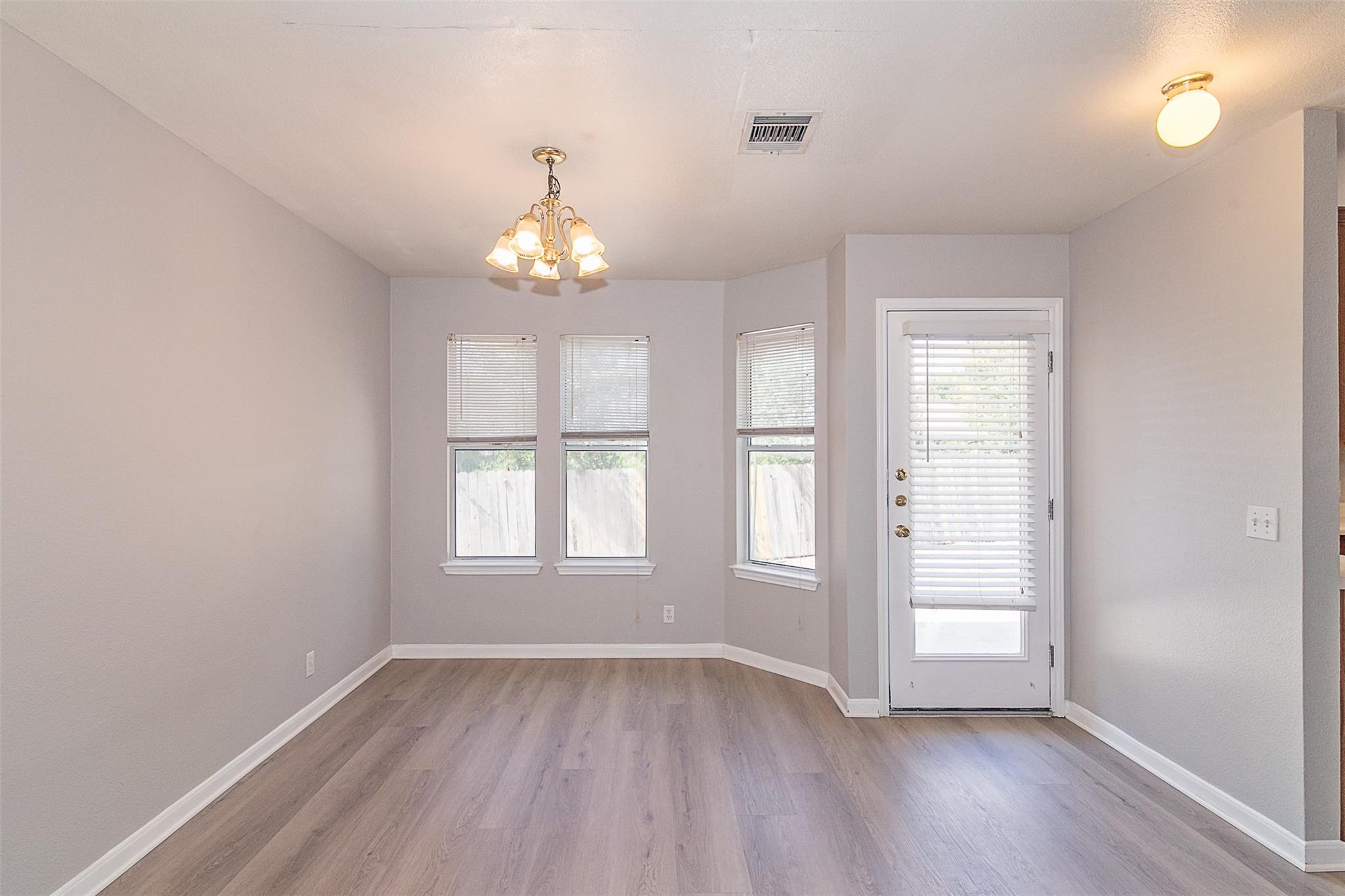 241 Elmer Cv Property Photo 6