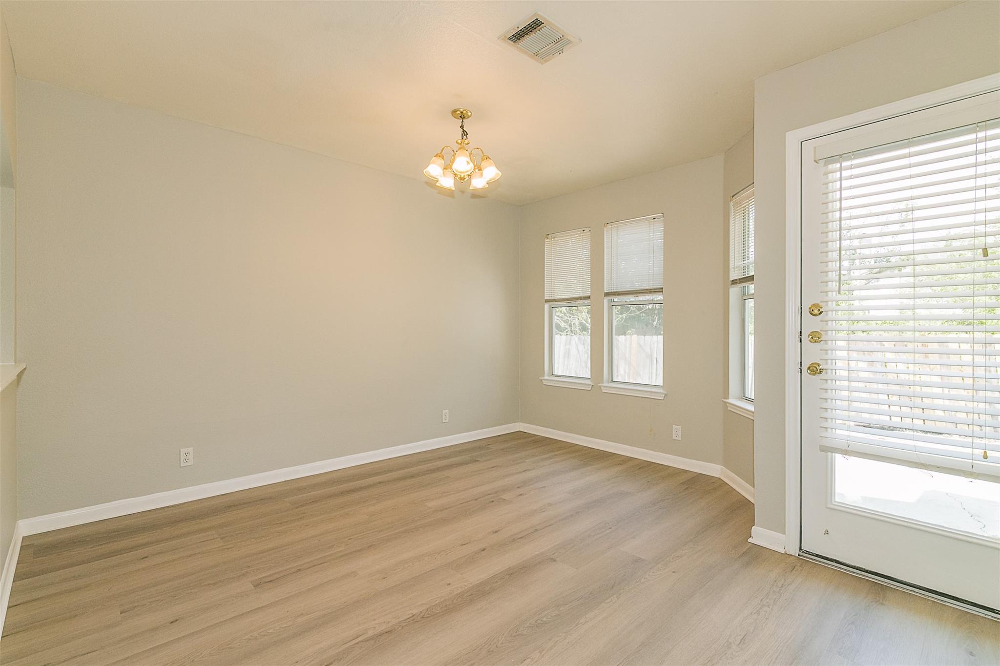 241 Elmer Cv Property Photo 7