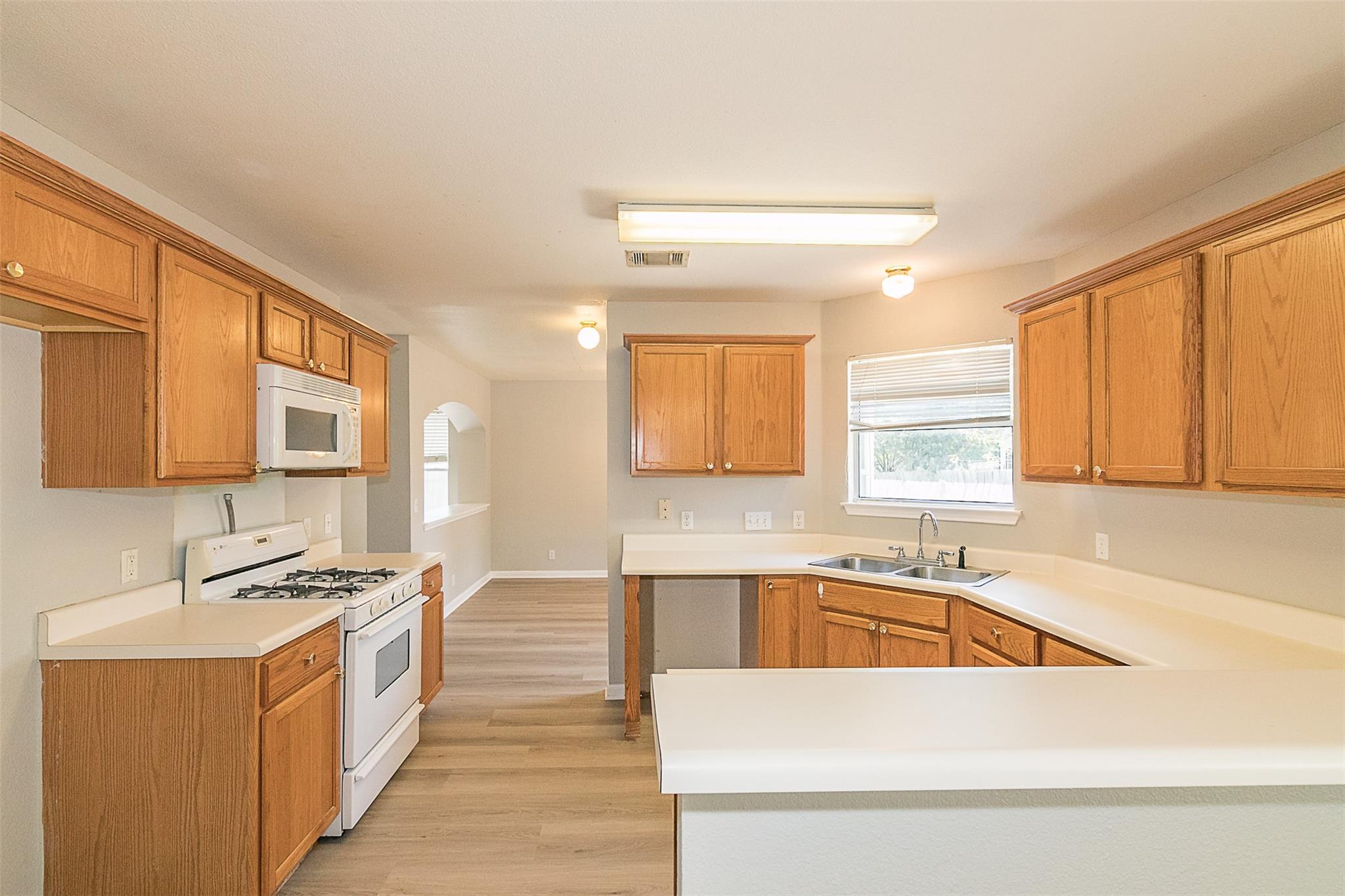 241 Elmer Cv Property Photo 8