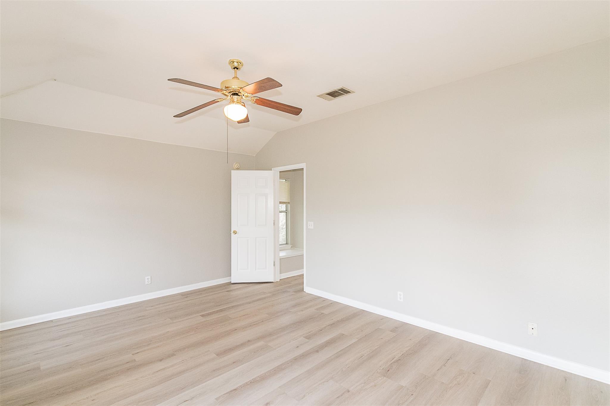 241 Elmer Cv Property Photo 14