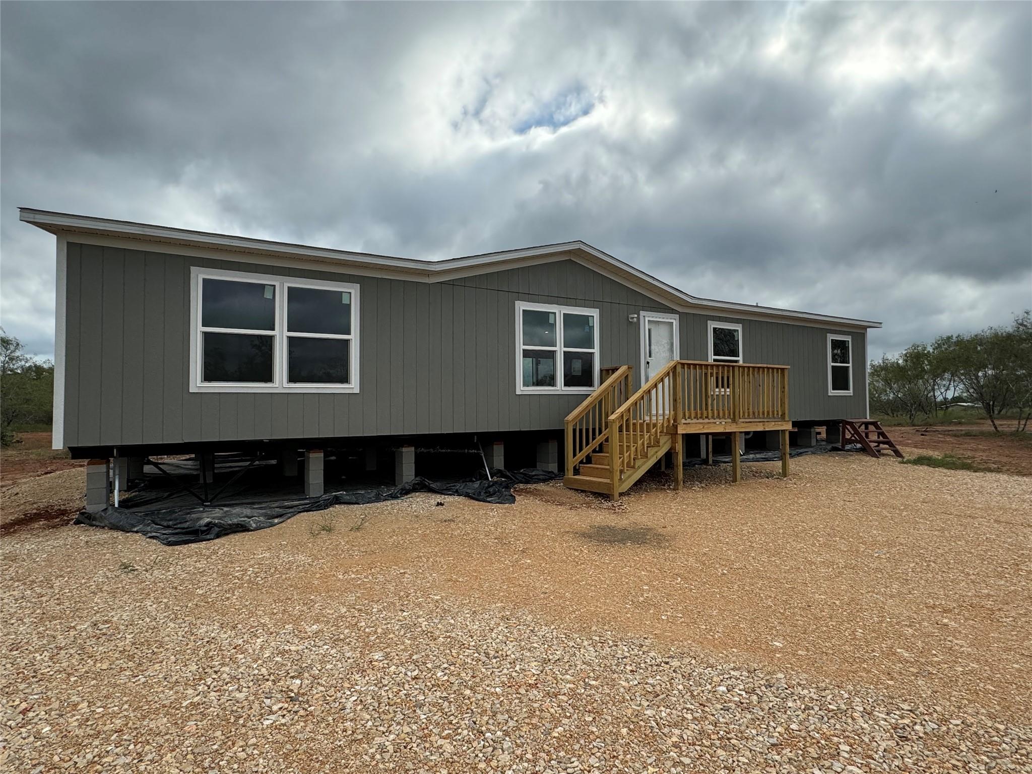2709 Tumbleweed Trl Property Photo 2