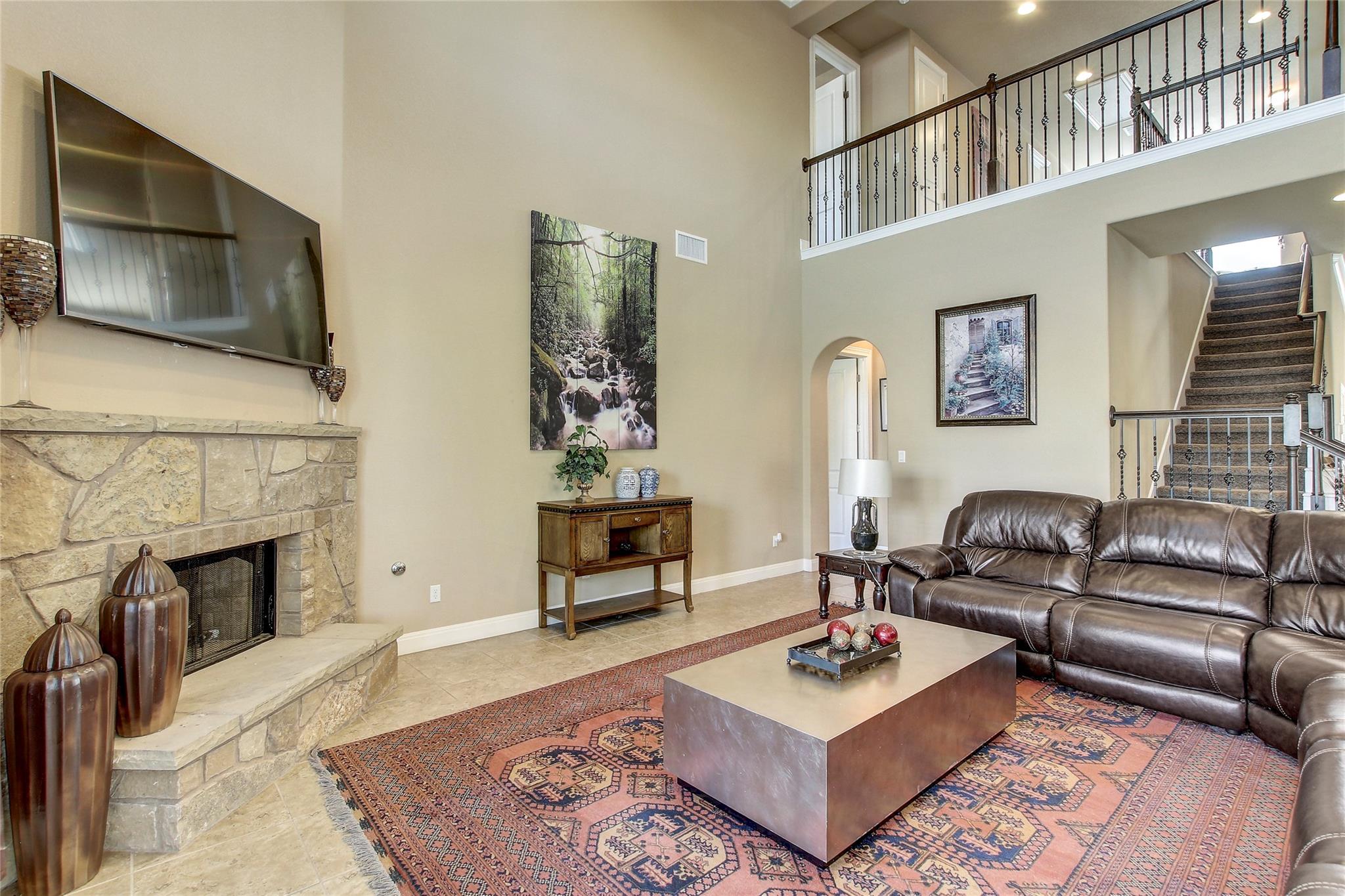 2103 Colinas Verdas Rd Property Photo 5