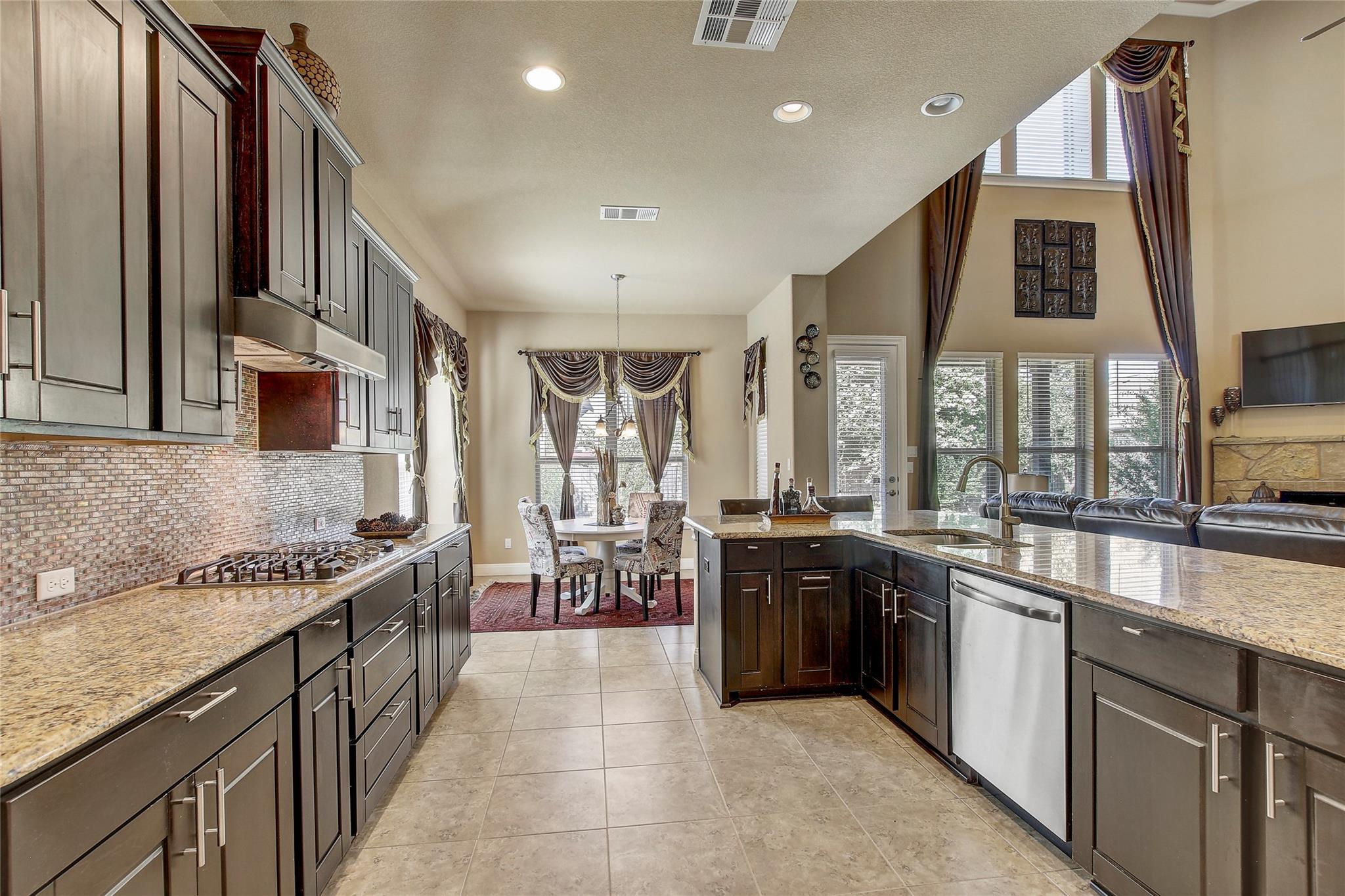 2103 Colinas Verdas Rd Property Photo 11