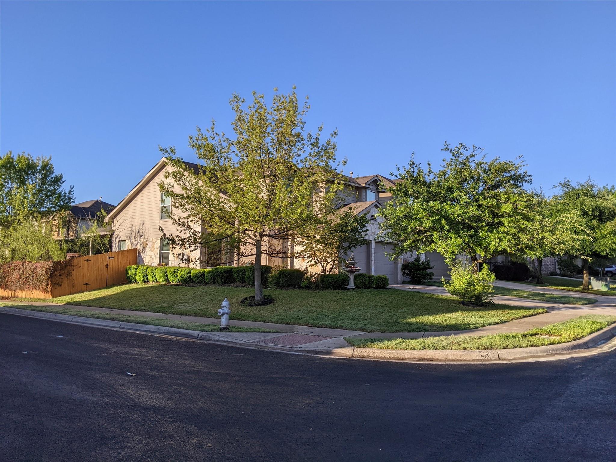 14209 Canyon Trl Property Photo 2