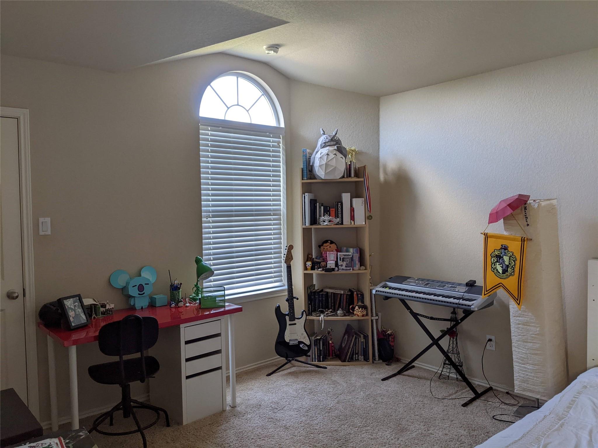 14209 Canyon Trl Property Photo 9