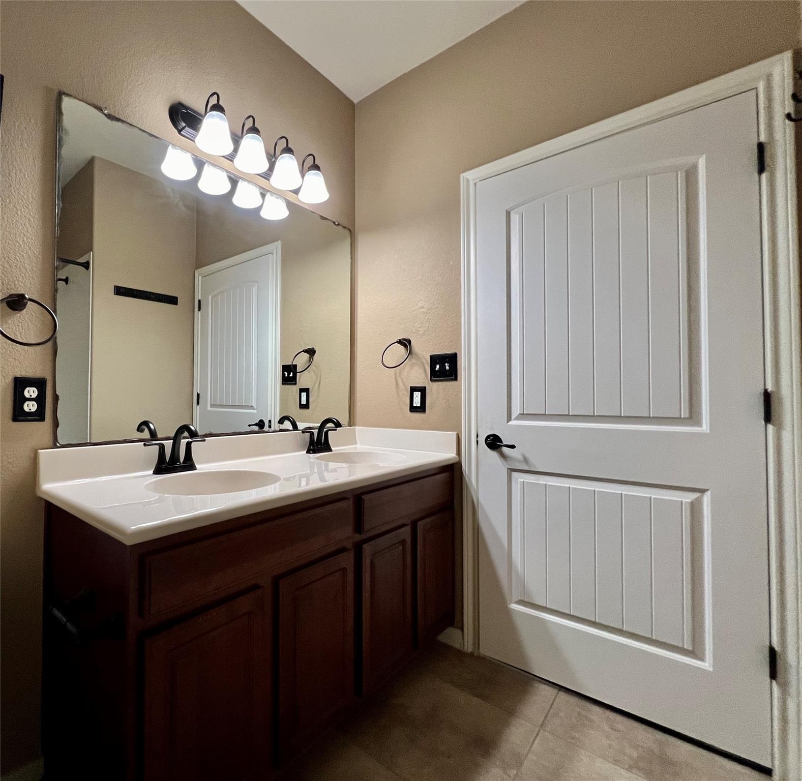 4008 Gloucester Dr Property Photo 18