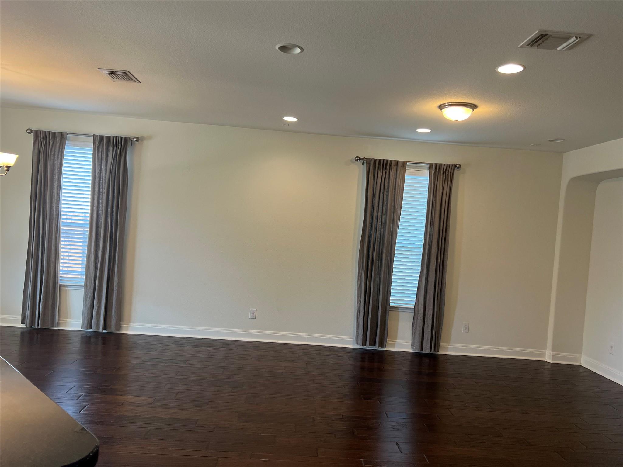1259 Hyde Park Dr Property Photo 7