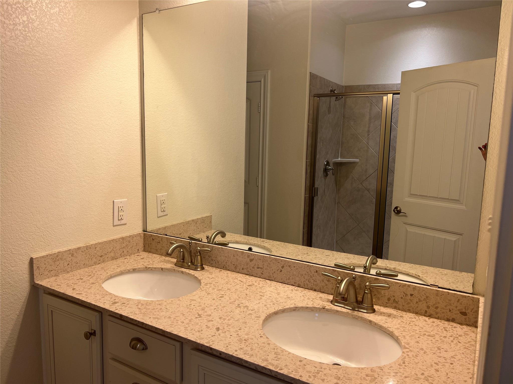 1259 Hyde Park Dr Property Photo 30