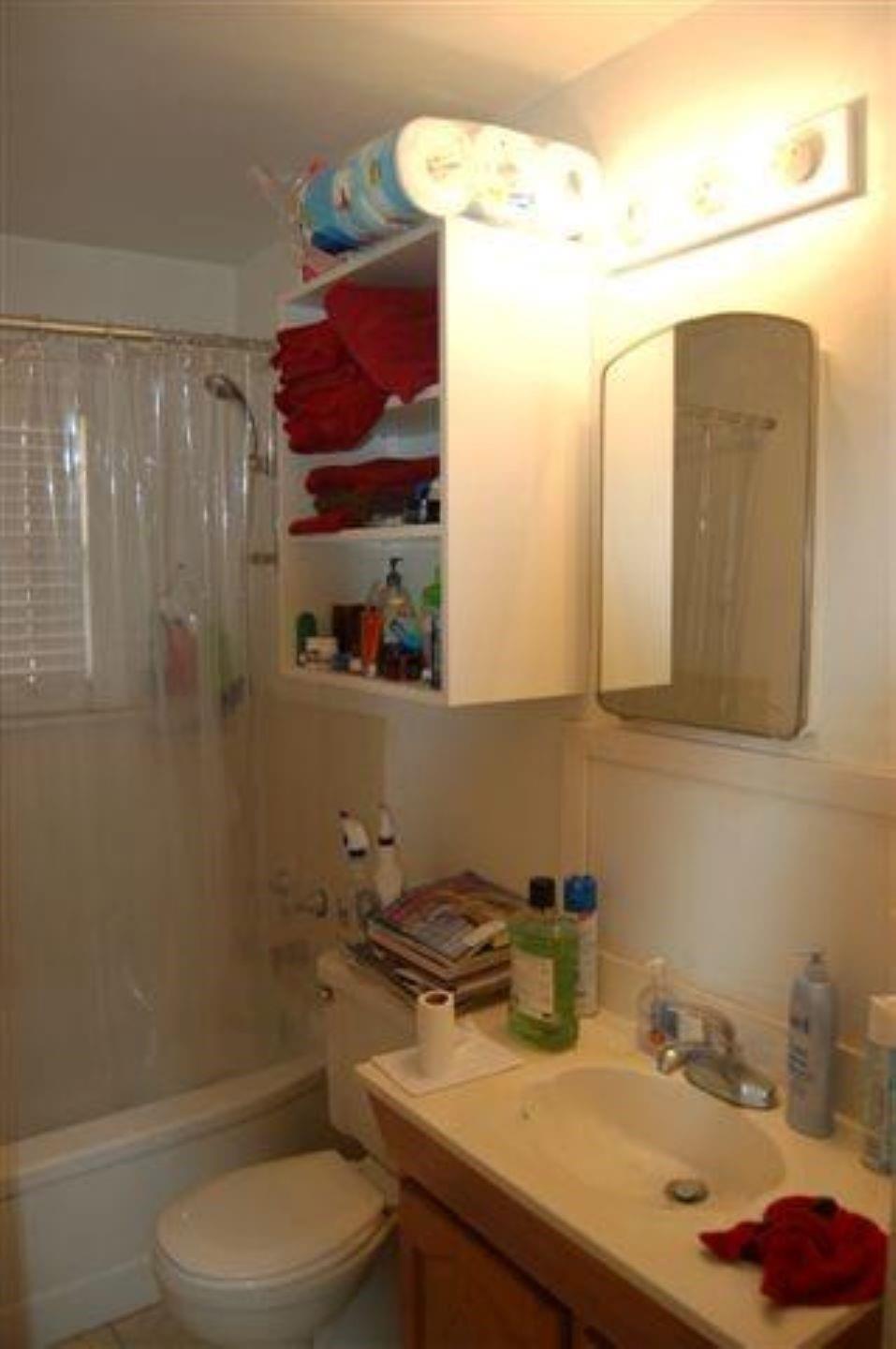 1020 Ellingson Ln B Property Photo 5