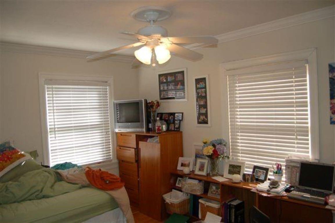 1020 Ellingson Ln B Property Photo 6