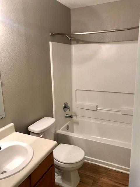 300 Luna Vista Dr Property Photo 16