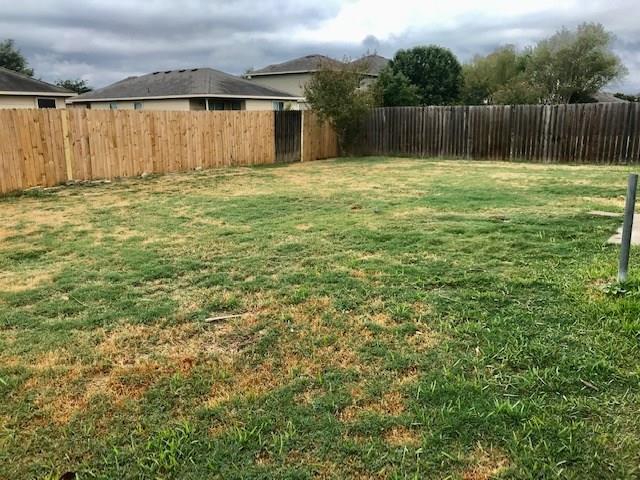 300 Luna Vista Dr Property Photo 26