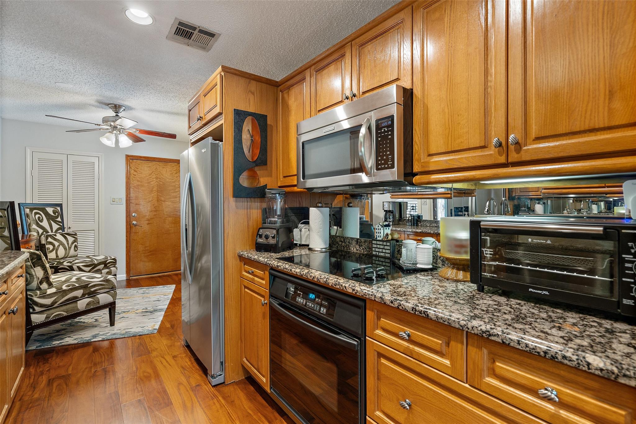 3714 Steck Ave Property Photo 16