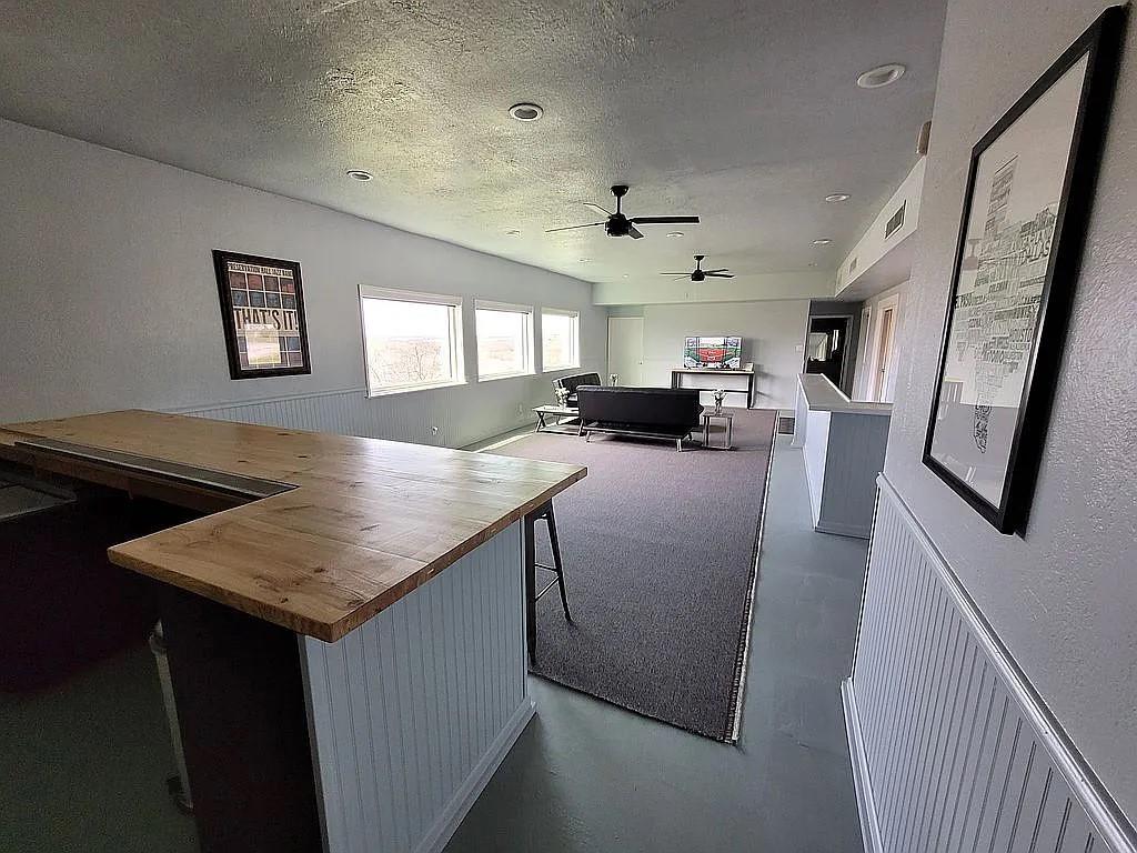 1102 Beech St Property Photo 16