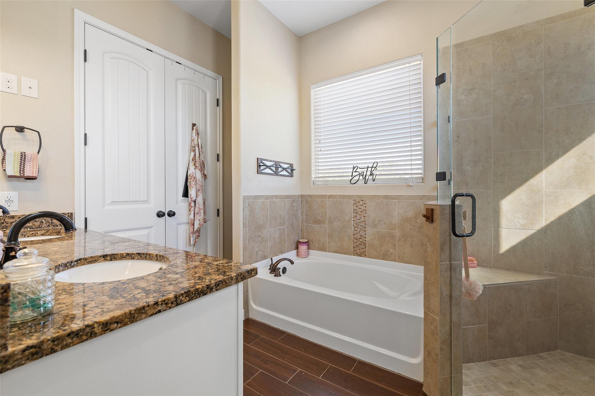 2380 Fm-1063 Property Photo 19