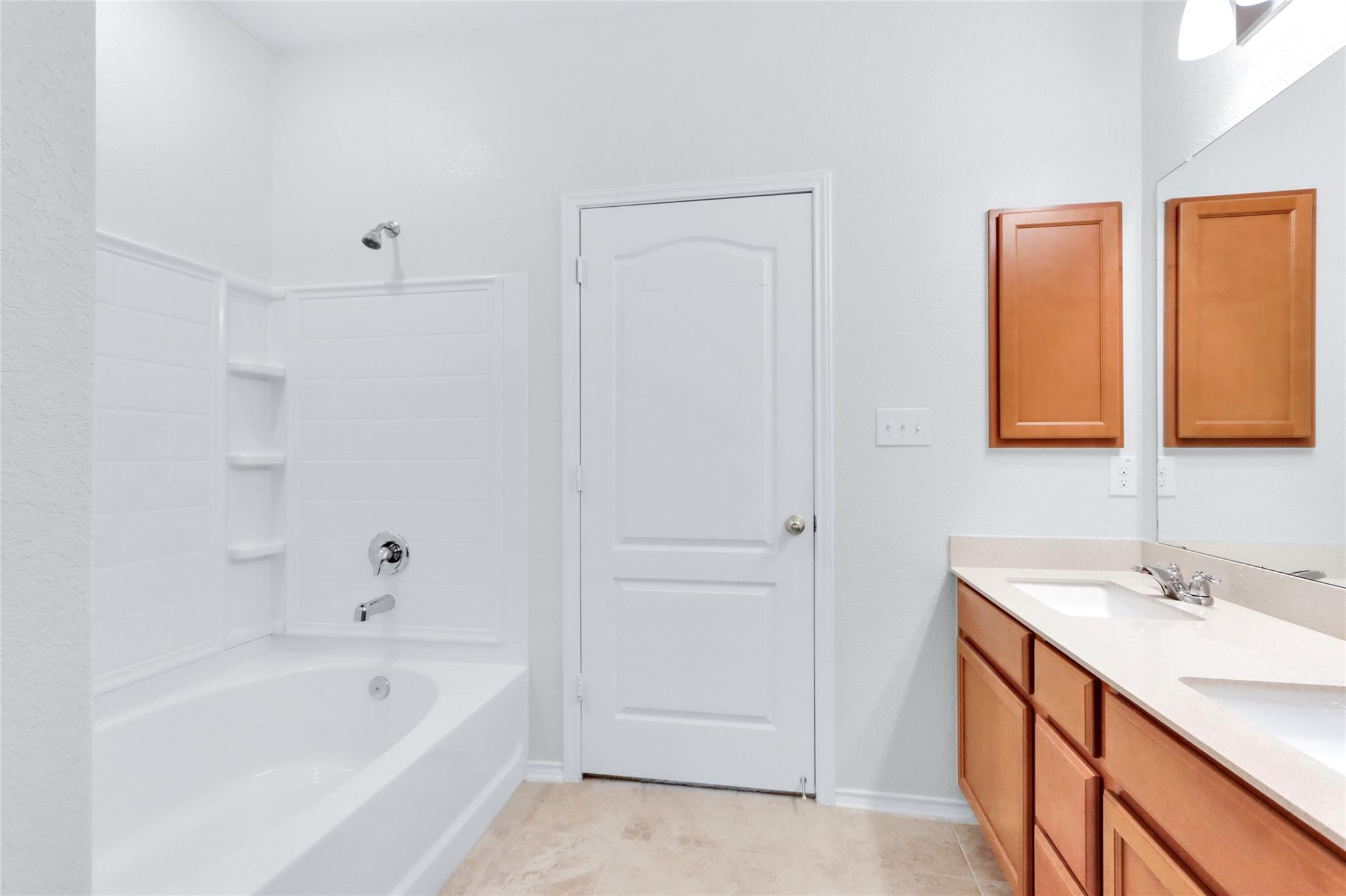 156 Johnny Cake Dr Property Photo 8