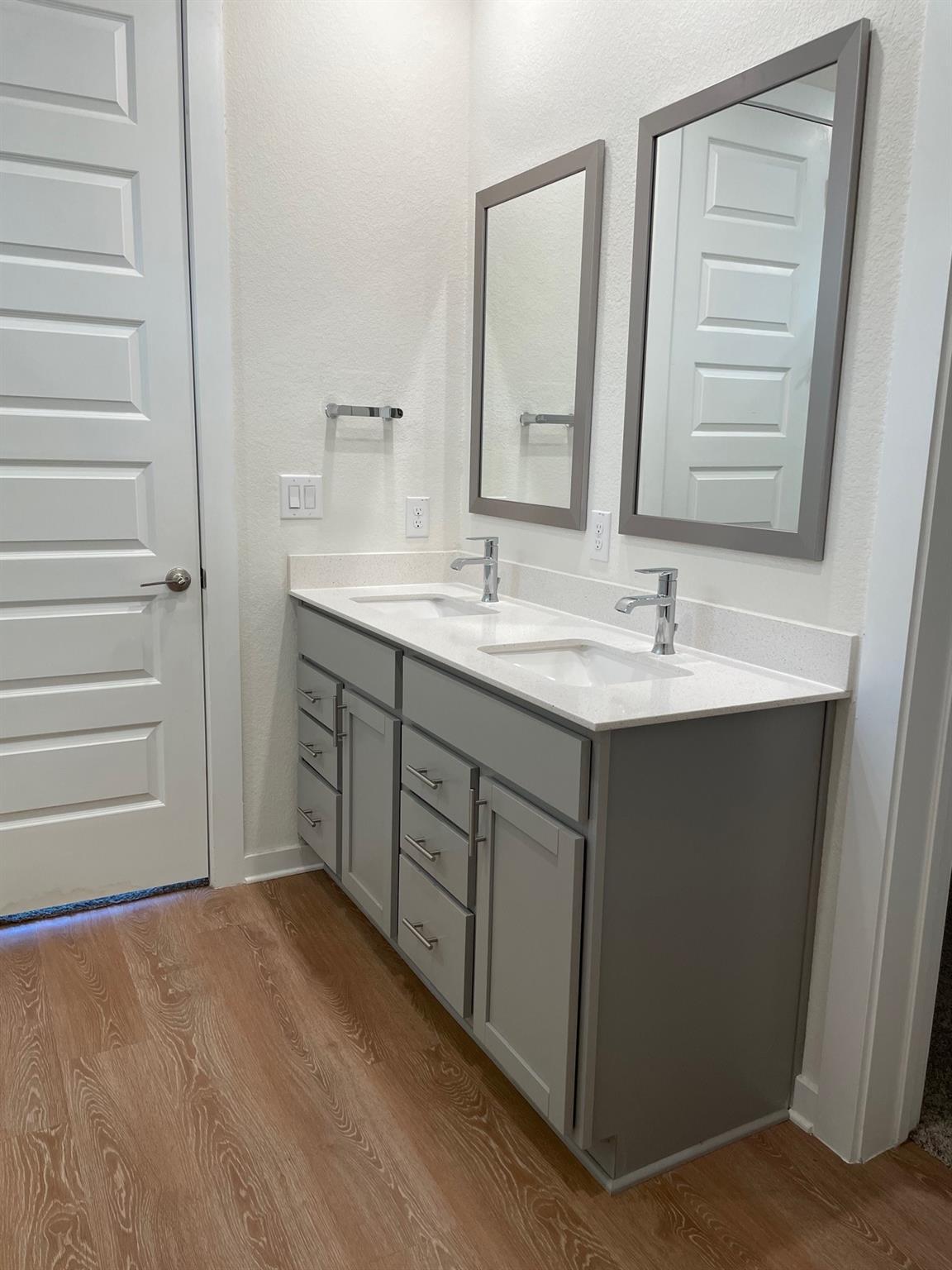 2421 Rosette Ln Property Photo 21