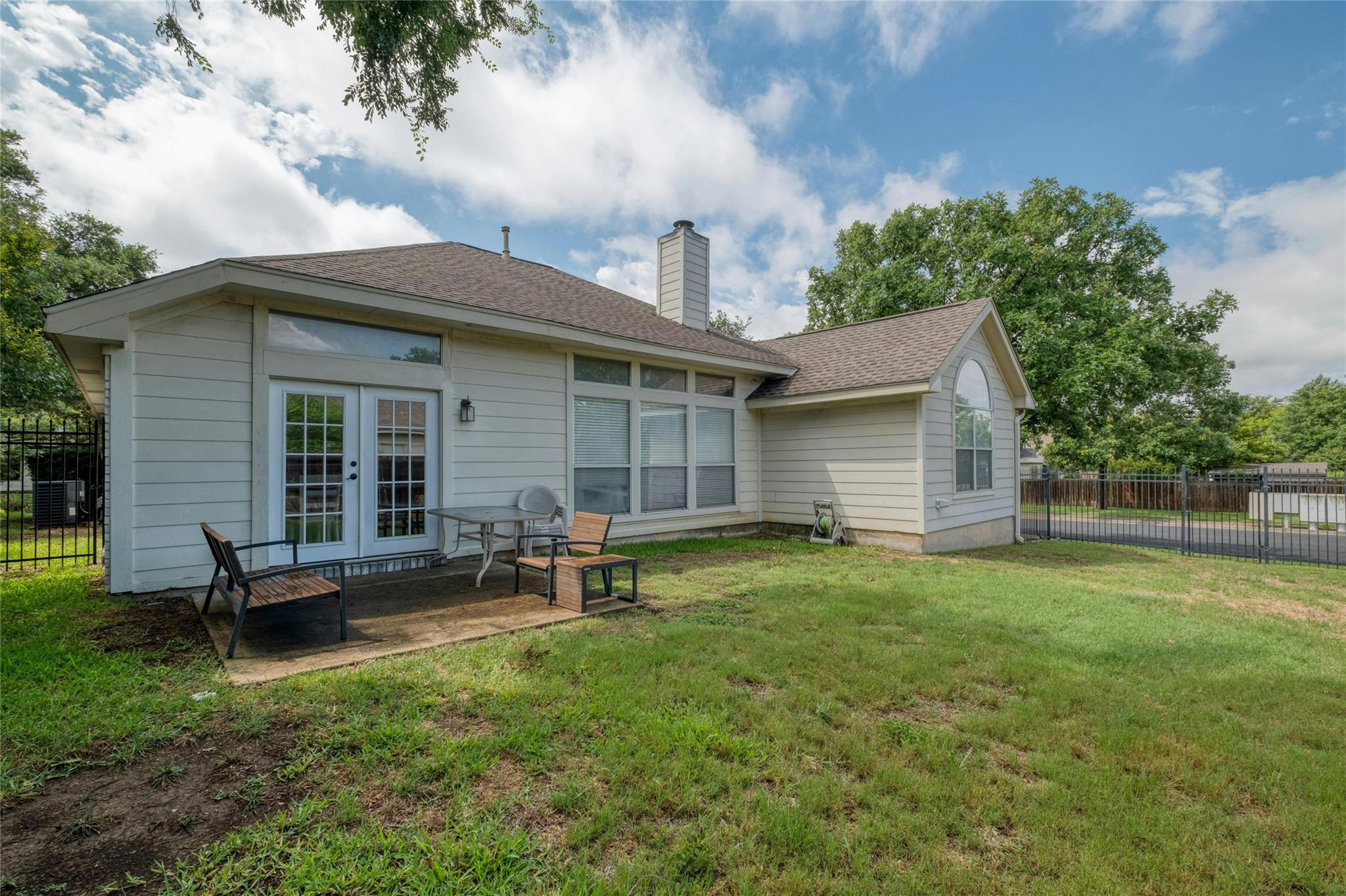 102 River Park Cv Property Photo 18