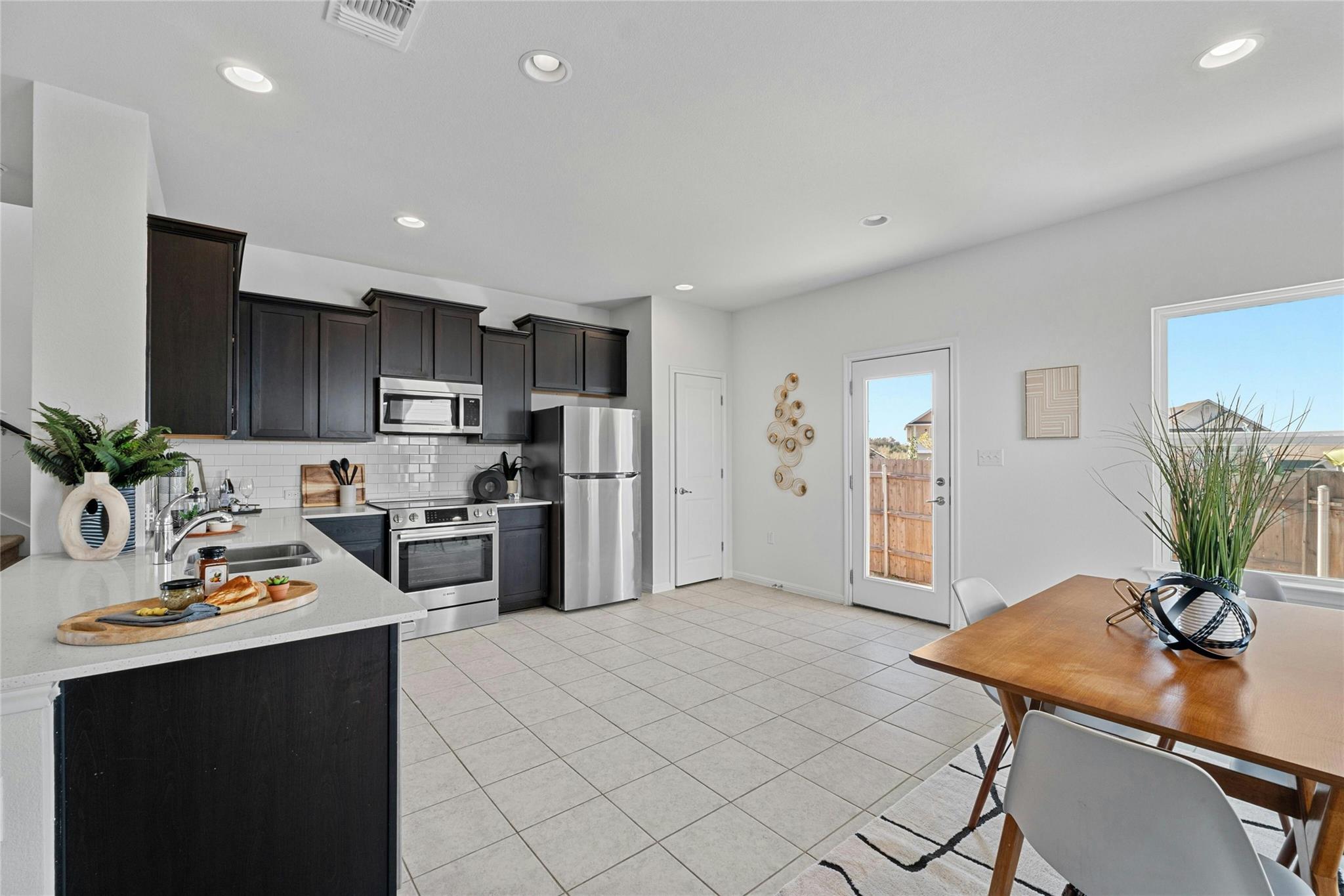 9713 Grapevine Leaf Dr Property Photo 23
