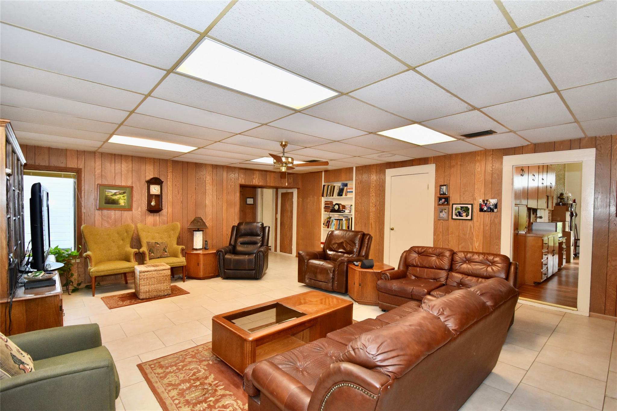 1620 Hofheinz St Property Photo 3