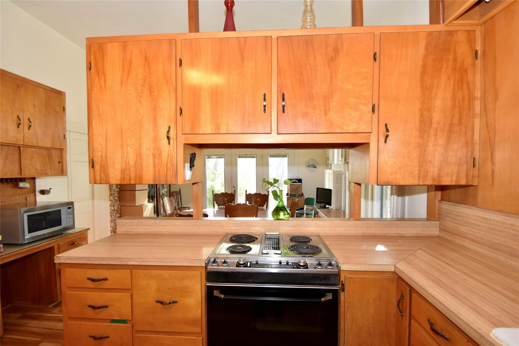 1620 Hofheinz St Property Photo 8