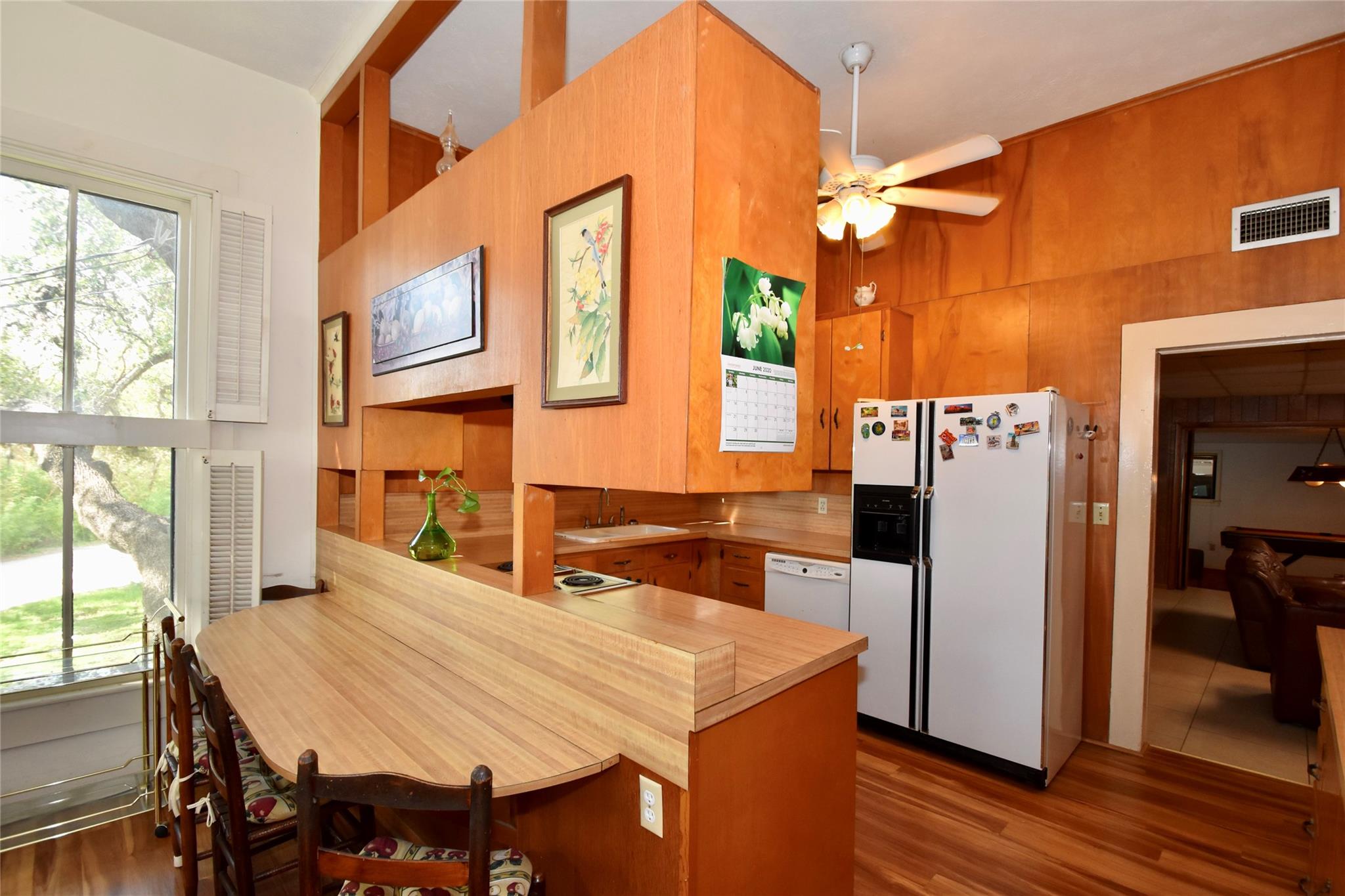 1620 Hofheinz St Property Photo 9