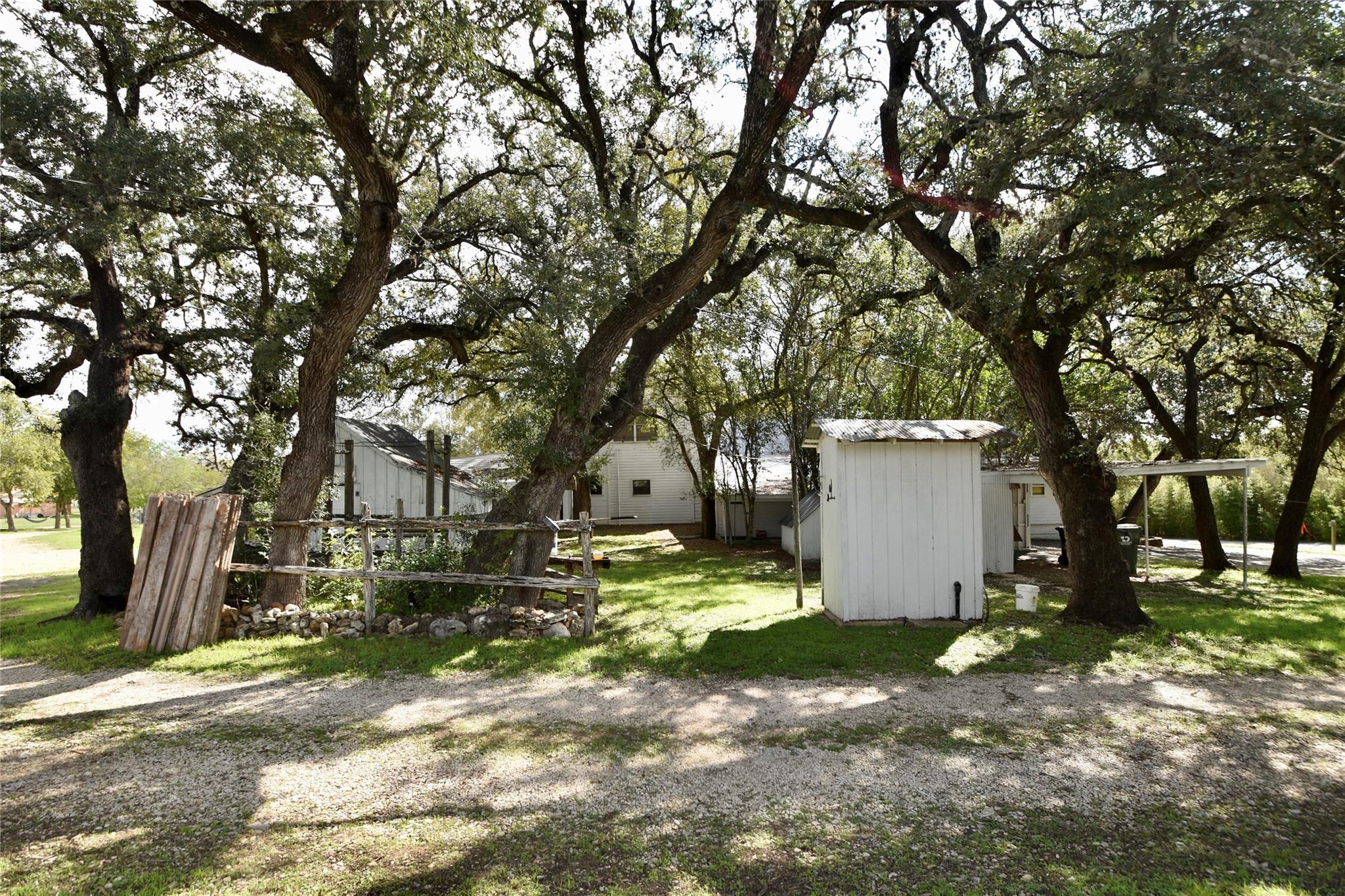 1620 Hofheinz St Property Photo 23