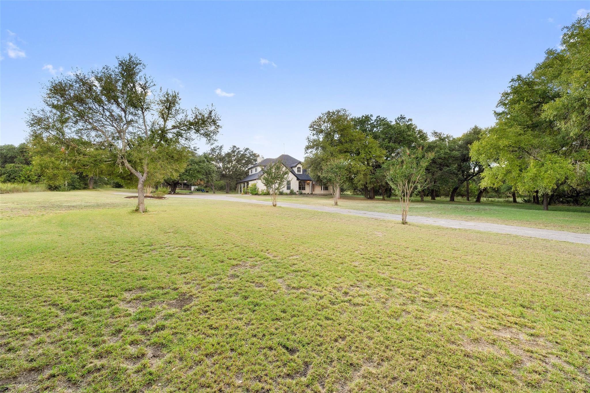 206 Spring Creek Dr Property Photo 4