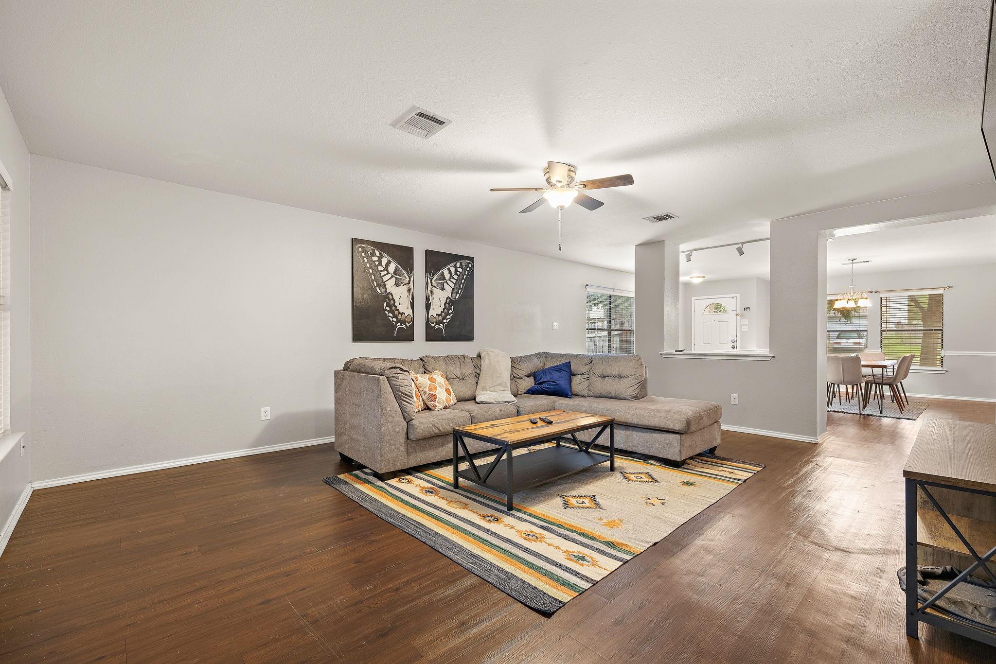 1009 Keeshond Pl Property Photo 4