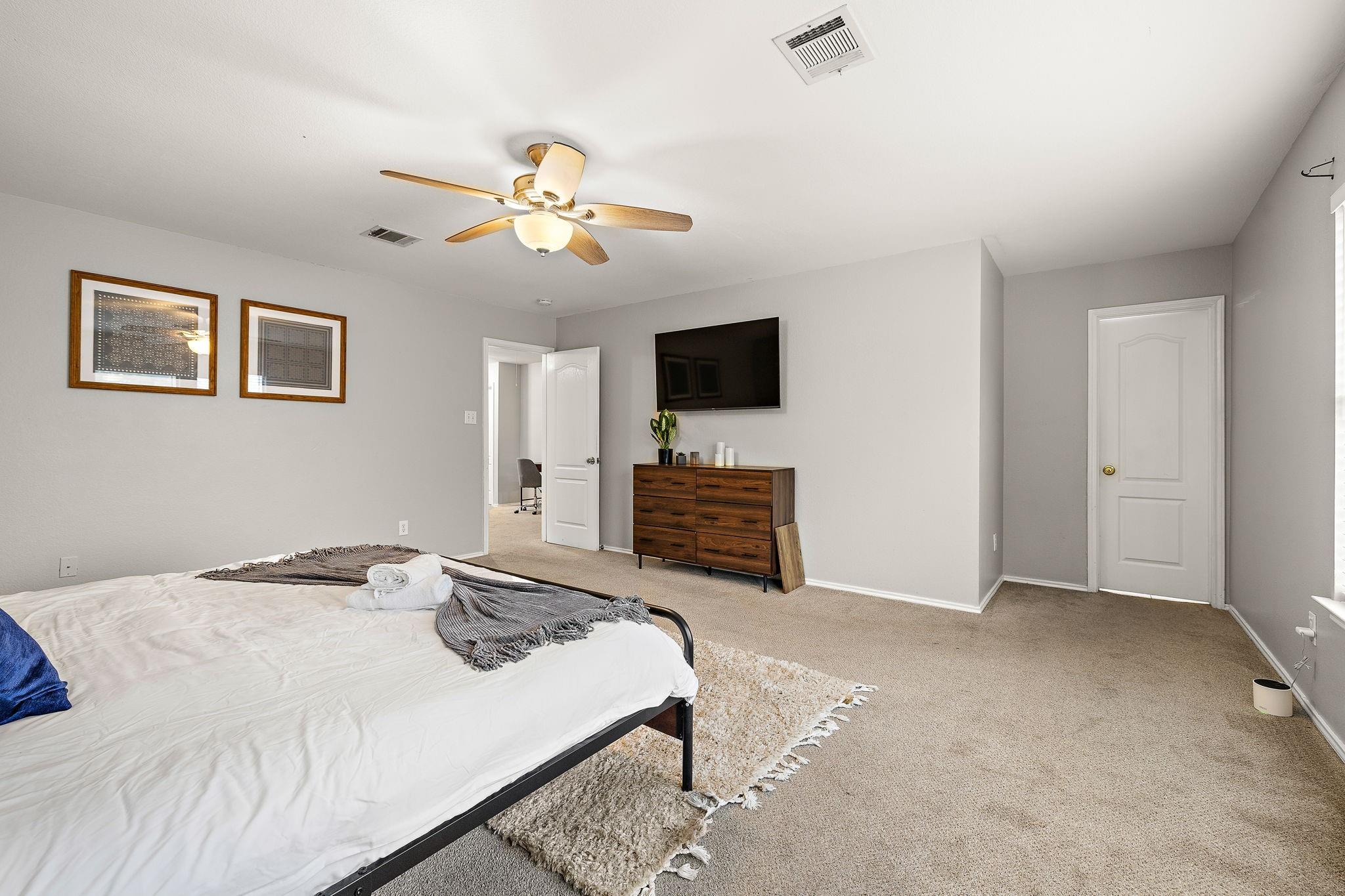1009 Keeshond Pl Property Photo 15