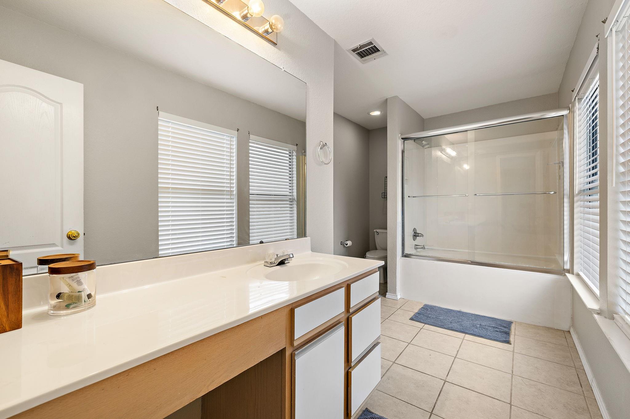 1009 Keeshond Pl Property Photo 16