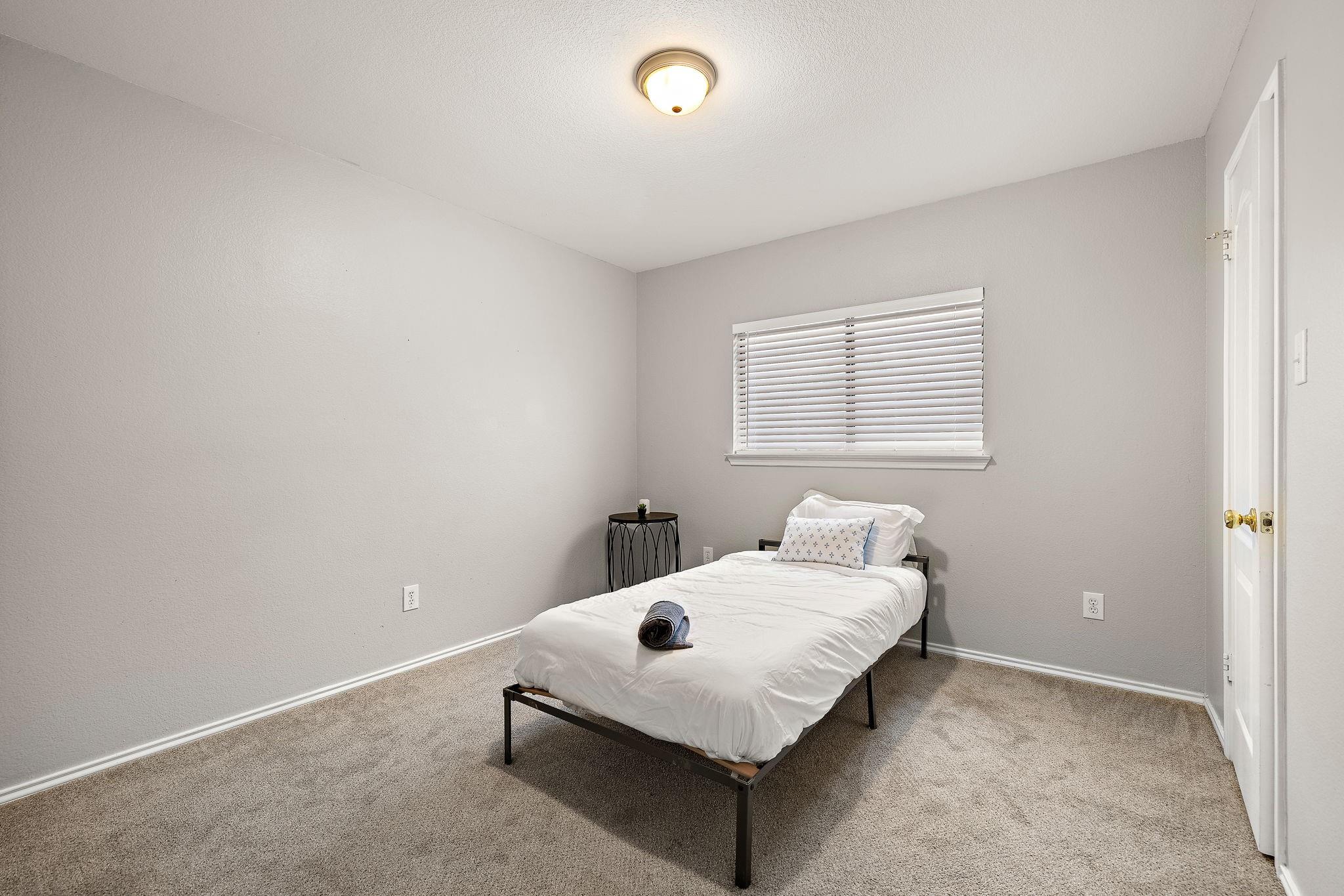 1009 Keeshond Pl Property Photo 24