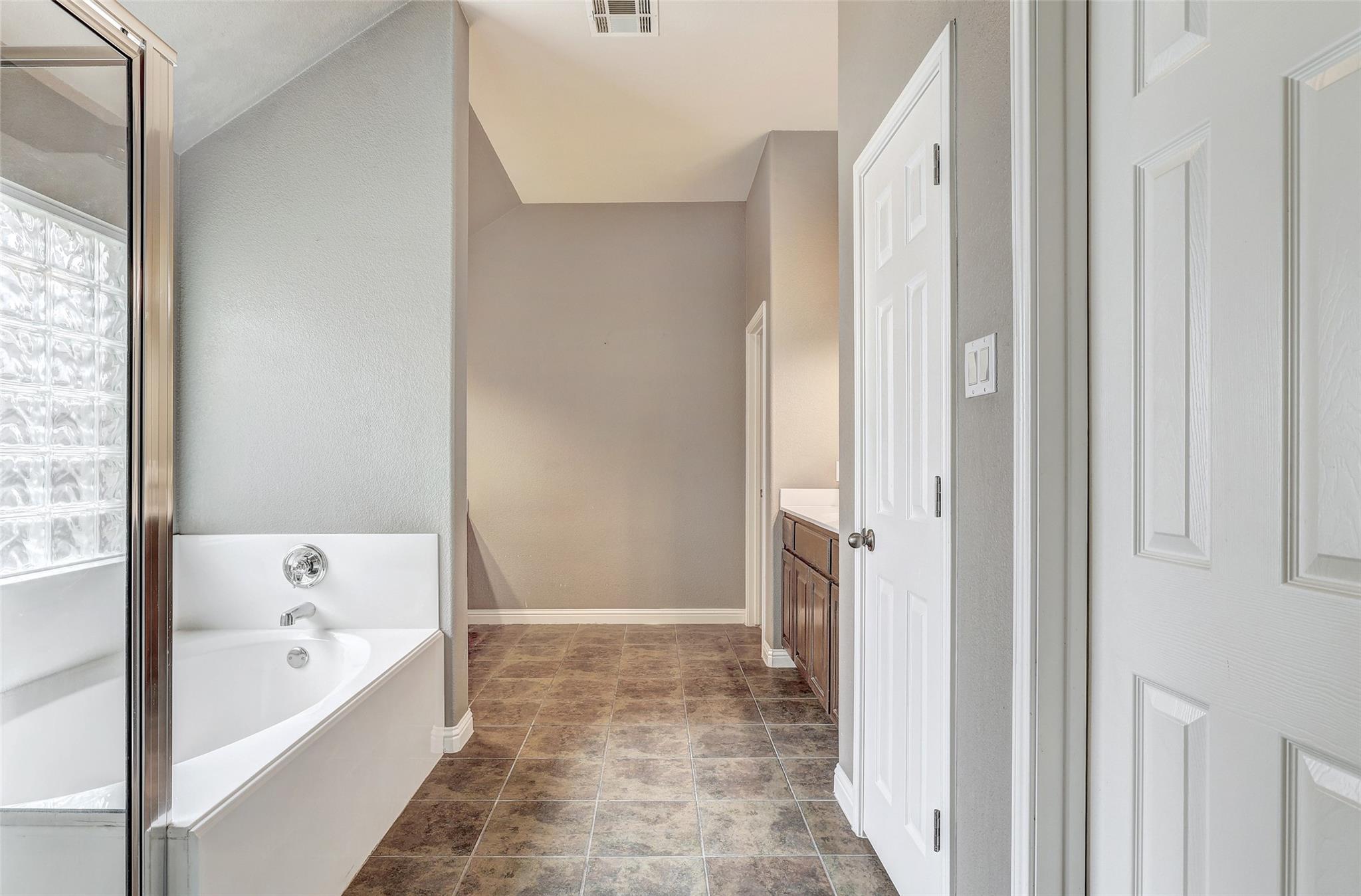 1102 Canyon Maple Rd Property Photo 14