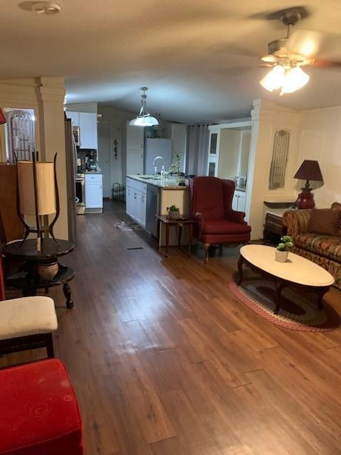6921 Bennett Ave Property Photo 5