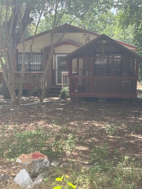 912 Walter St Property Photo 3