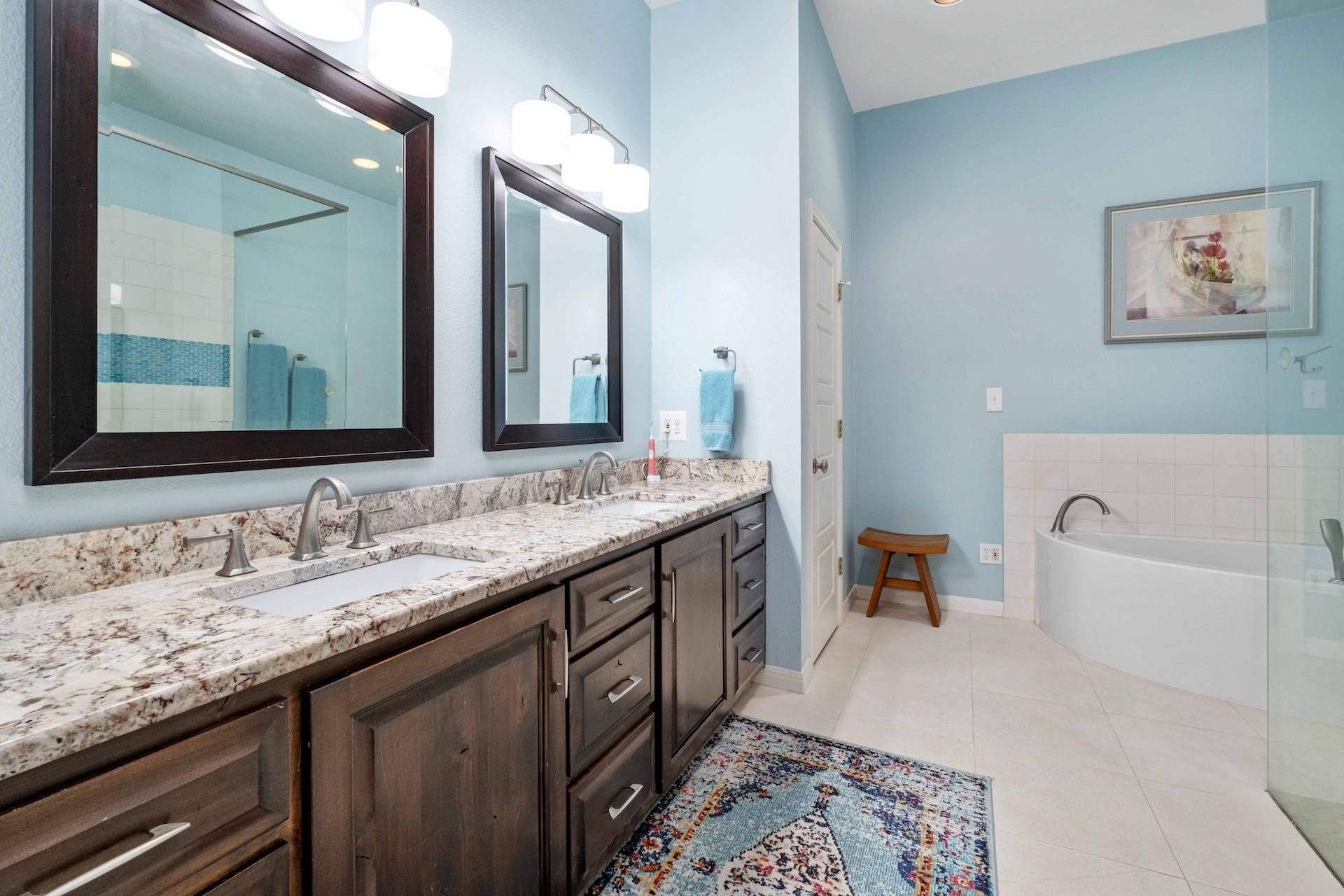 2249 Garden Ct Property Photo 12
