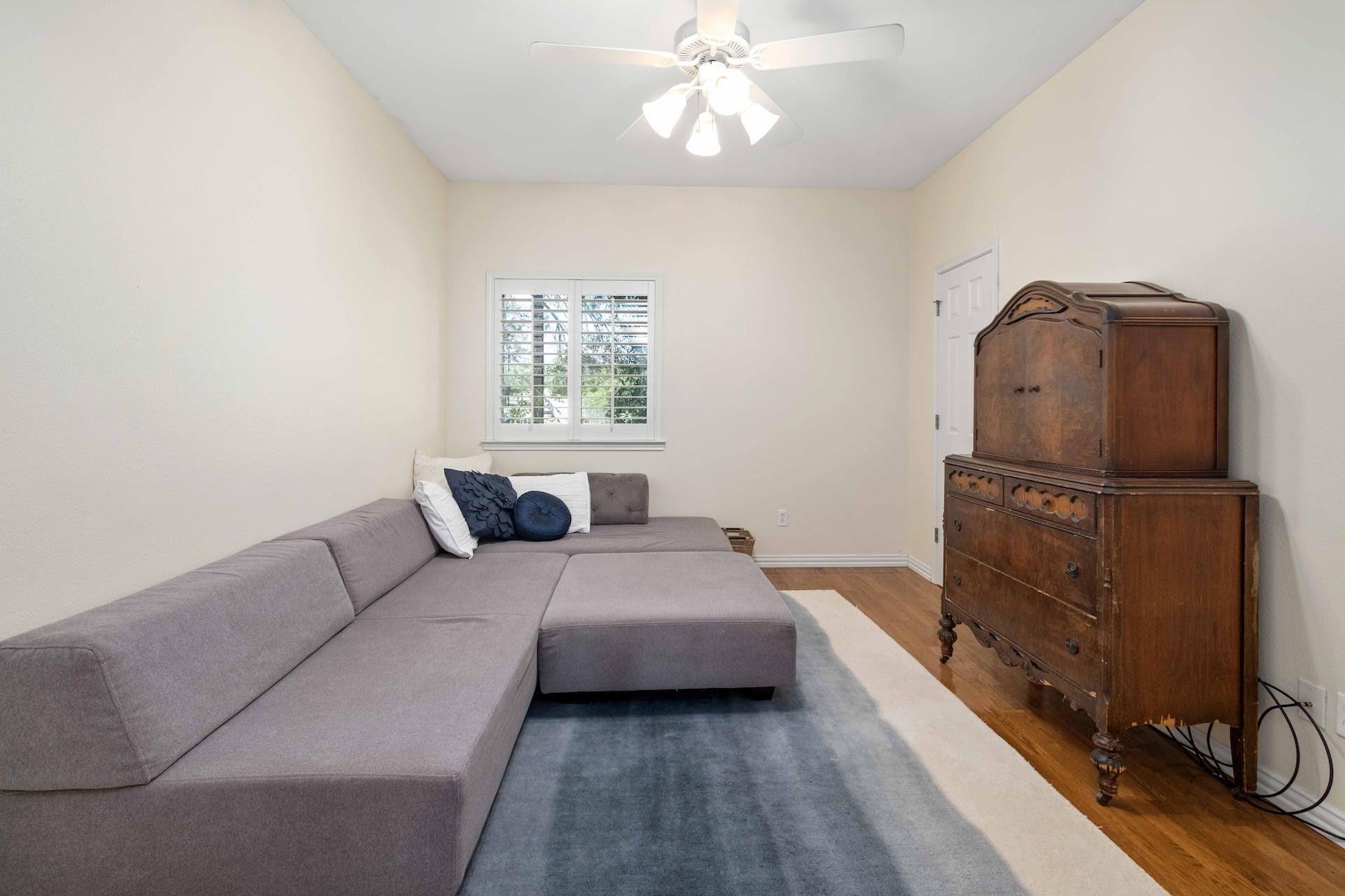 2249 Garden Ct Property Photo 16