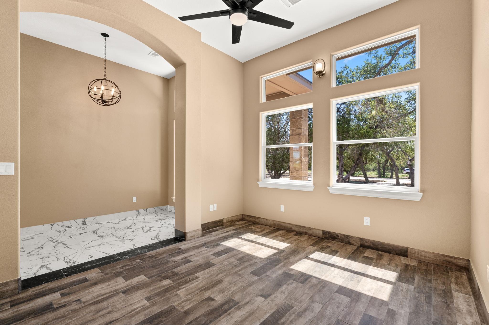 1410 Cattail Property Photo 5