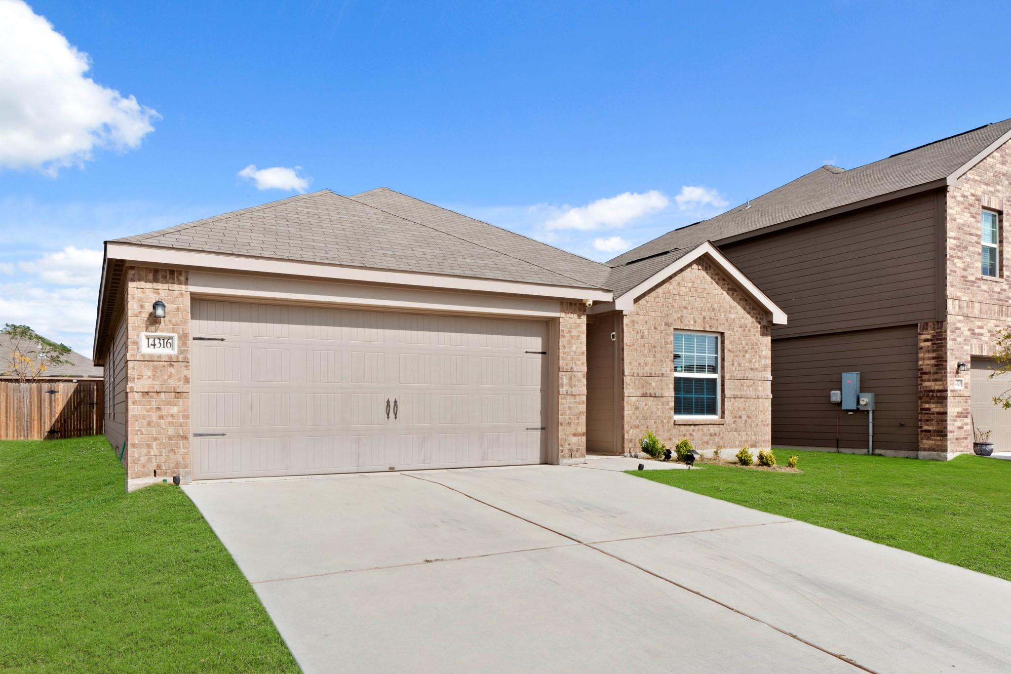 14316 Boomtown Way Property Photo 2