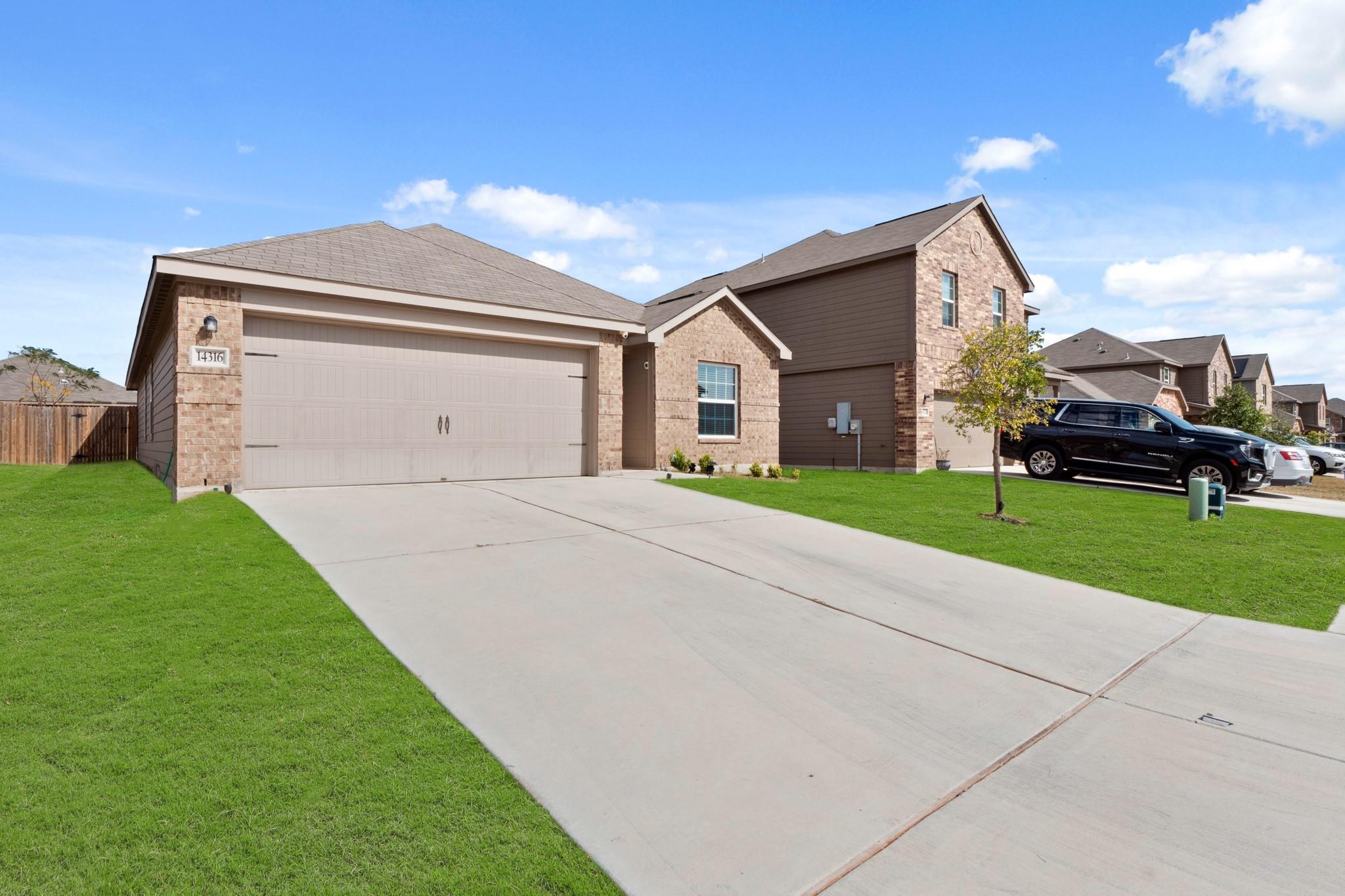 14316 Boomtown Way Property Photo 3