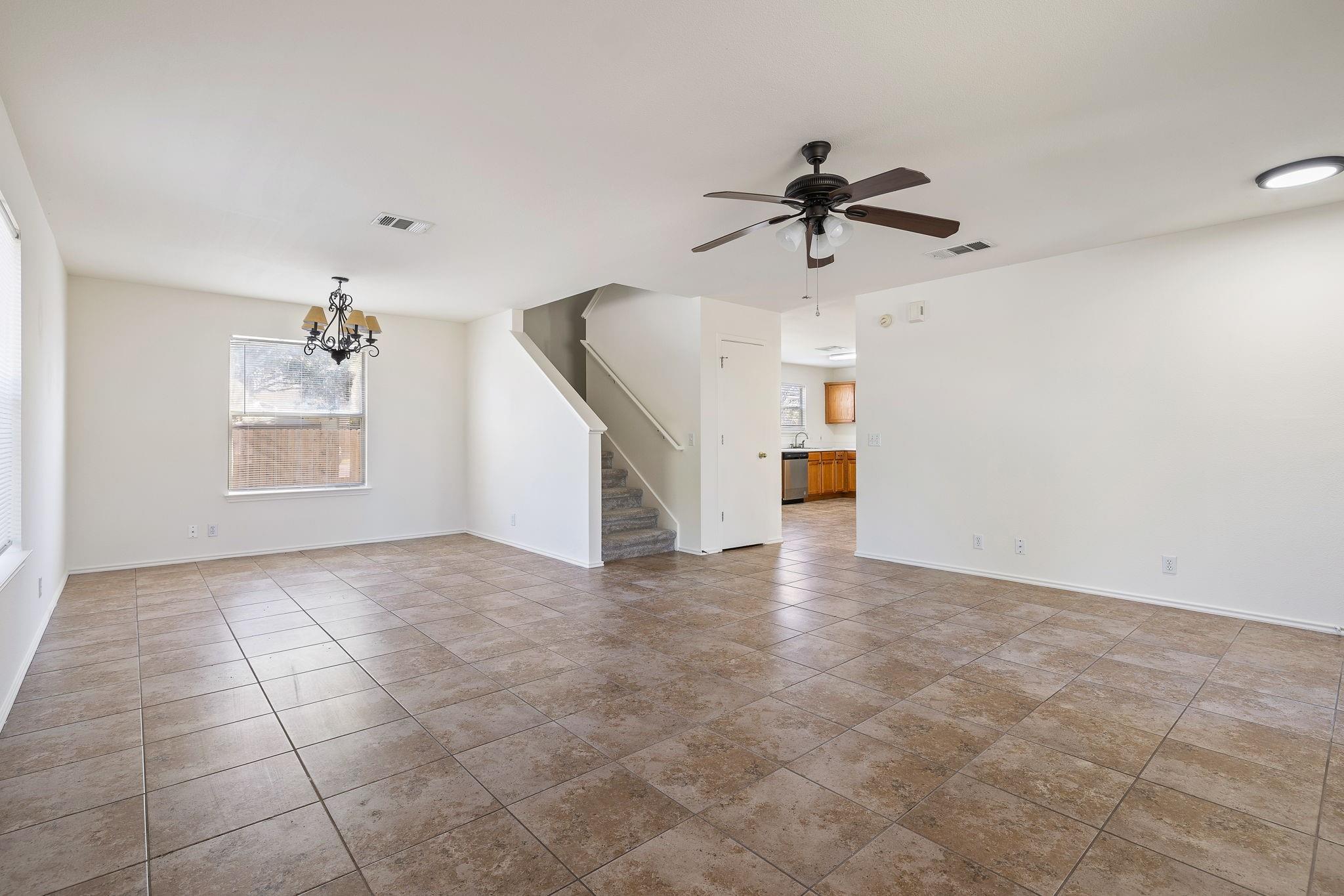 3104 Tyler Ln Property Photo 5