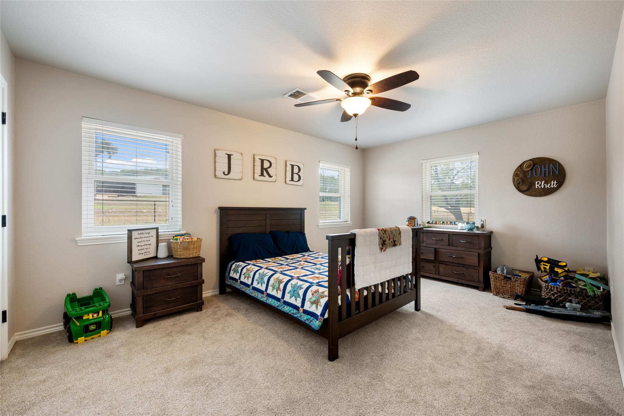 121 Dog Run Property Photo 18