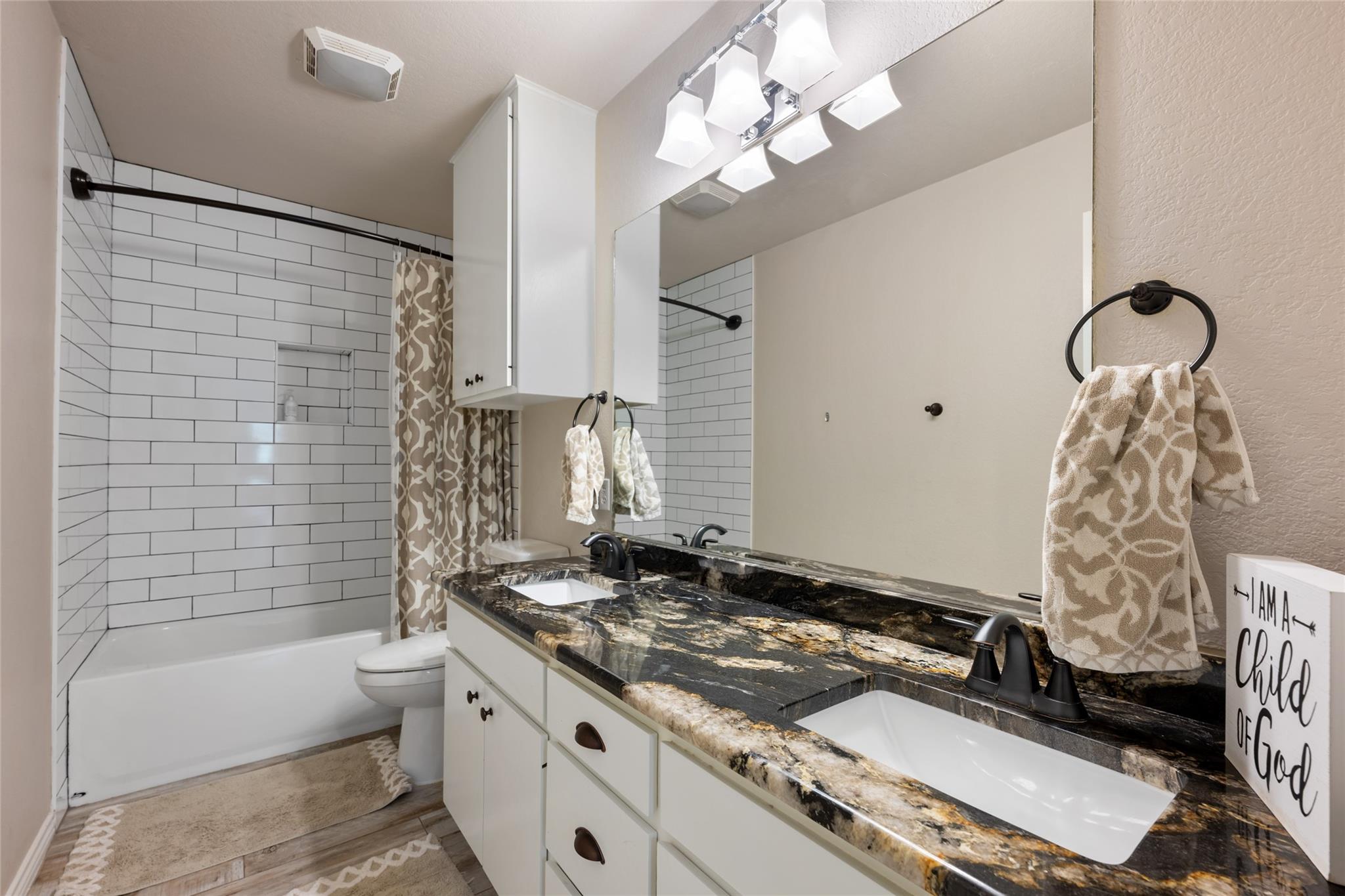 121 Dog Run Property Photo 19