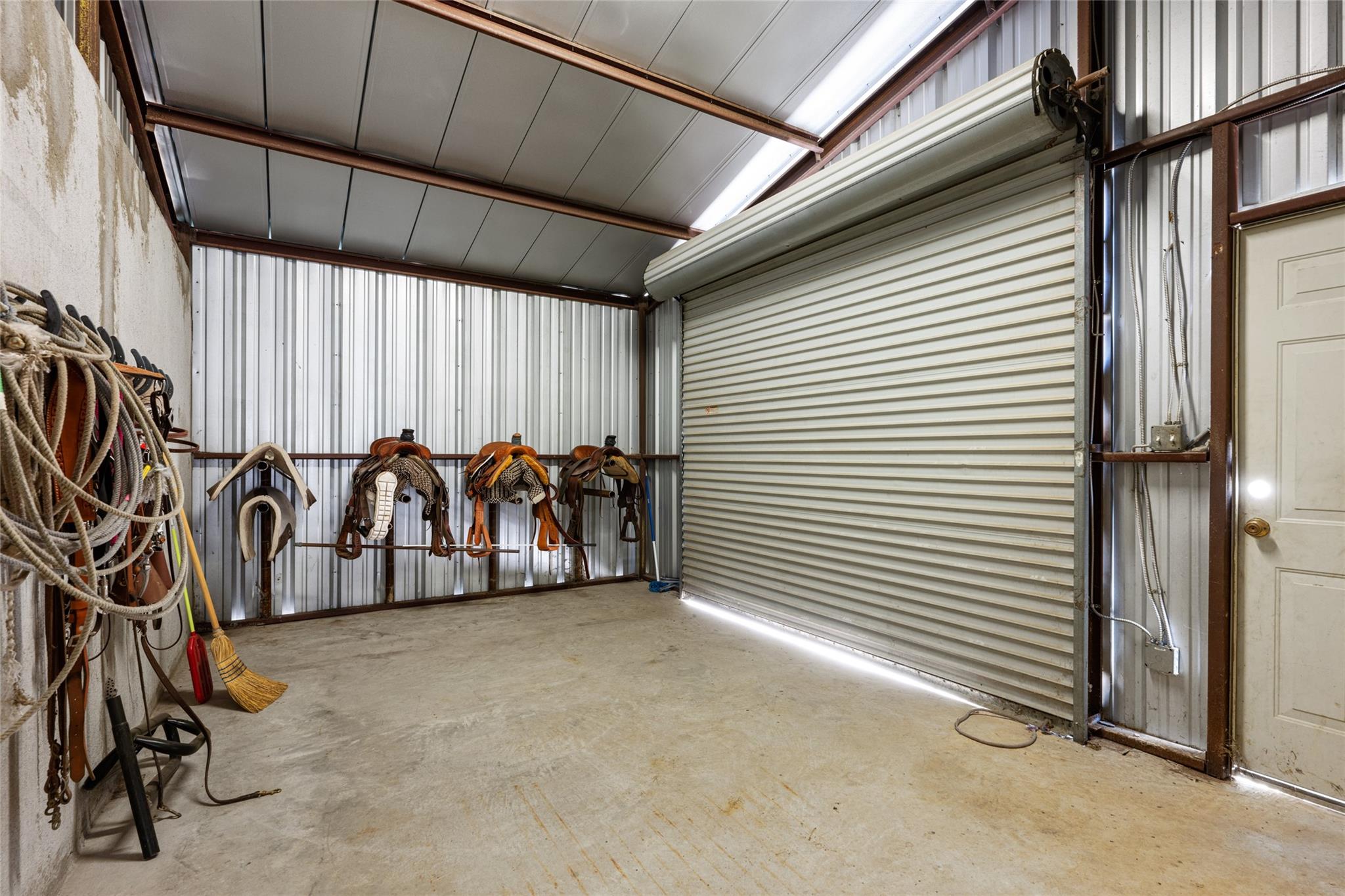 121 Dog Run Property Photo 29