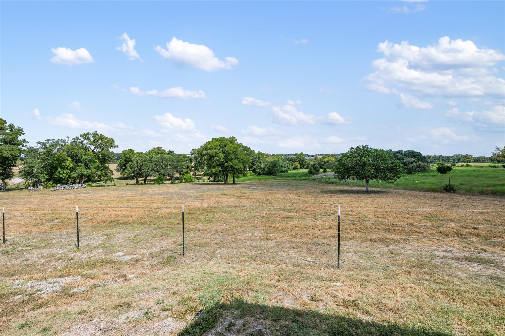 121 Dog Run Property Photo 32