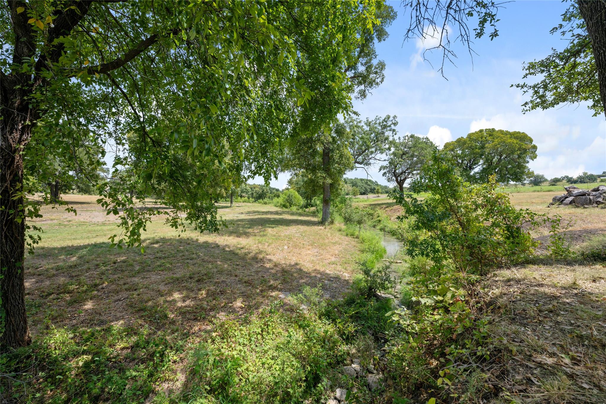 121 Dog Run Property Photo 34